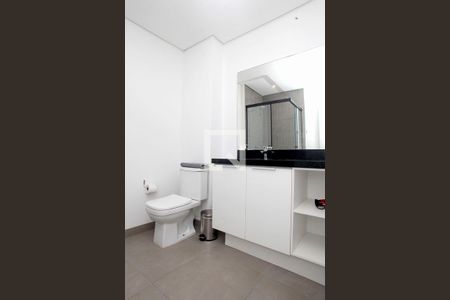 Banheiro de kitnet/studio para alugar com 1 quarto, 24m² em Centro Histórico, Porto Alegre