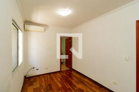 Suíte 2 de casa para alugar com 3 quartos, 178m² em Vila Nivi, São Paulo