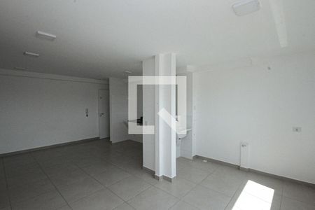 Sala e cozinha de apartamento para alugar com 2 quartos, 50m² em Vila Formosa, São Paulo