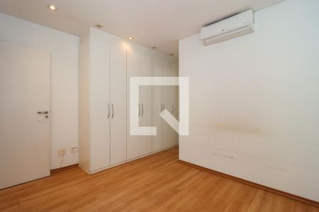 Suíte de apartamento para alugar com 2 quartos, 75m² em Vila Suzana, São Paulo