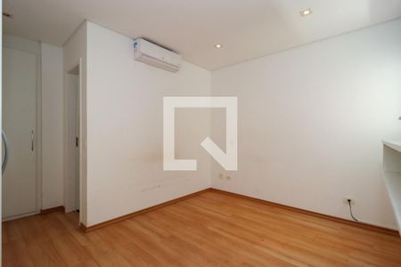 Suíte de apartamento para alugar com 2 quartos, 75m² em Vila Suzana, São Paulo