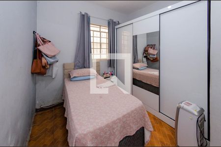 Quarto 2 de casa à venda com 3 quartos, 217m² em Cinquentenario, Belo Horizonte