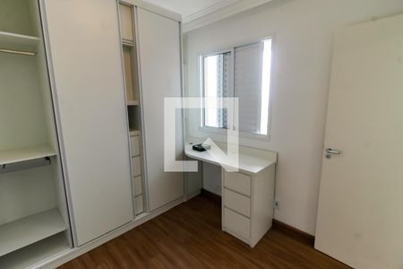 Quarto 1 de apartamento para alugar com 2 quartos, 52m² em Jardim Monte Alegre, Taboão da Serra