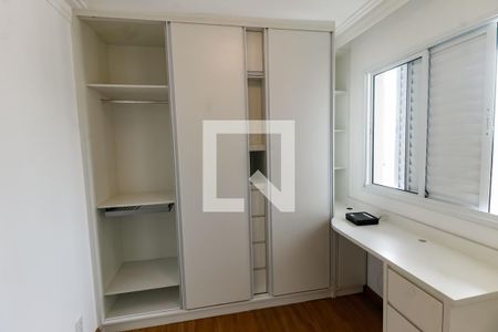 Quarto 1 - Armários de apartamento para alugar com 2 quartos, 52m² em Jardim Monte Alegre, Taboão da Serra