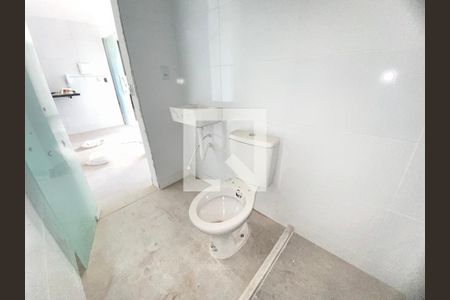 Banheiro de casa para alugar com 1 quarto, 30m² em Matatu, Salvador