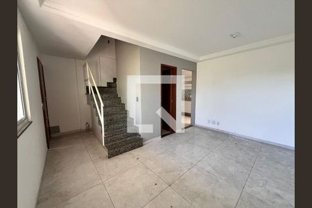 Sala de casa à venda com 3 quartos, 88m² em Pechincha, Rio de Janeiro