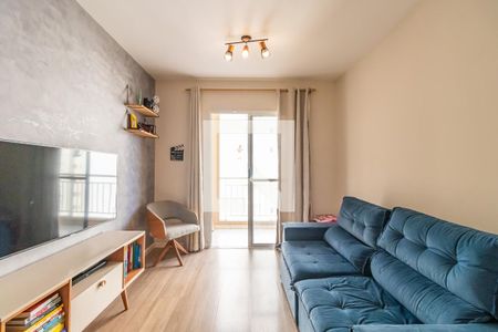 Sala de apartamento para alugar com 2 quartos, 72m² em Jardim Tupanci, Barueri