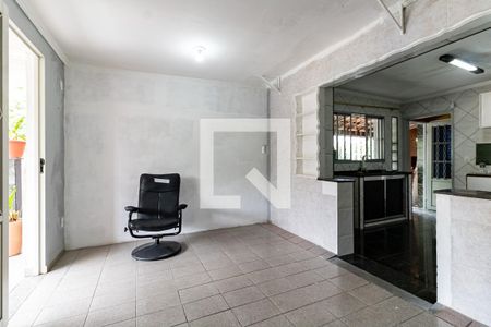 Sala de casa para alugar com 2 quartos, 80m² em Parque Fongaro, São Paulo