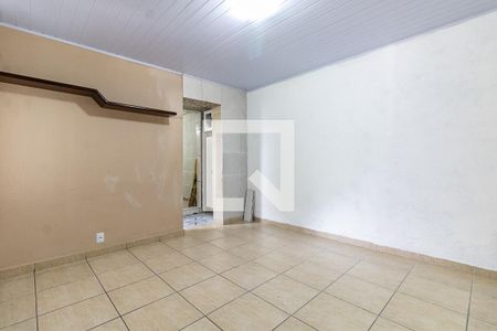 Suíte de casa para alugar com 2 quartos, 50m² em Parque Fongaro, São Paulo