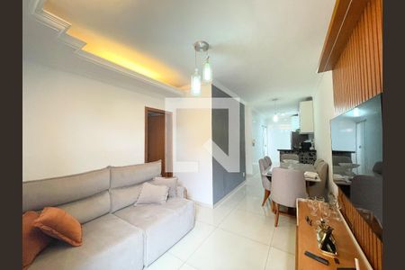 Sala de casa à venda com 2 quartos, 63m² em Rio Branco, Belo Horizonte