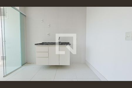 Cozinha de apartamento para alugar com 2 quartos, 46m² em Campininha, São Paulo