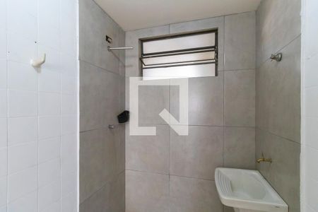 Banheiro de kitnet/studio para alugar com 1 quarto, 40m² em Centro, Campinas