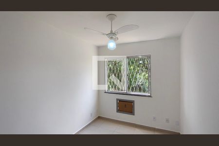 quarto 1 de apartamento para alugar com 2 quartos, 48m² em Jacarepaguá, Rio de Janeiro