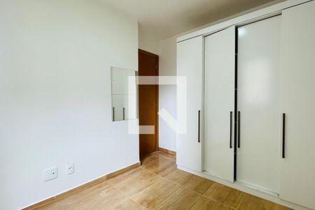 Quarto 1 de apartamento para alugar com 2 quartos, 42m² em Vila Rio de Janeiro, Guarulhos