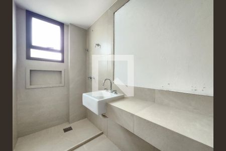 Banheiro da Suíte 2 de apartamento à venda com 4 quartos, 135m² em Gutierrez, Belo Horizonte