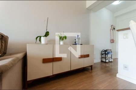 Sala de apartamento à venda com 3 quartos, 81m² em Vila Amélia, São Paulo