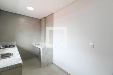 Sala / Cozinha de apartamento para alugar com 1 quarto, 26m² em Jardim Vila Formosa, São Paulo