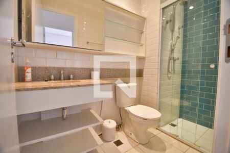 Banheiro de apartamento para alugar com 1 quarto, 48m² em Bosque, Campinas