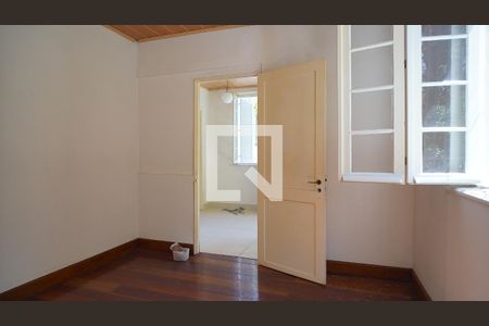 Quarto 1 de casa à venda com 3 quartos, 150m² em Petrópolis, Porto Alegre