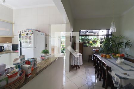 Sala de casa para alugar com 4 quartos, 234m² em Cidade Luíza, Jundiaí