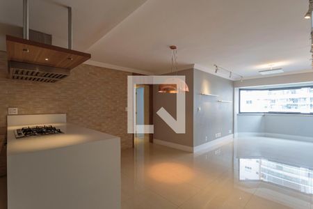 Sala de apartamento à venda com 3 quartos, 94m² em Vila Olímpia, São Paulo