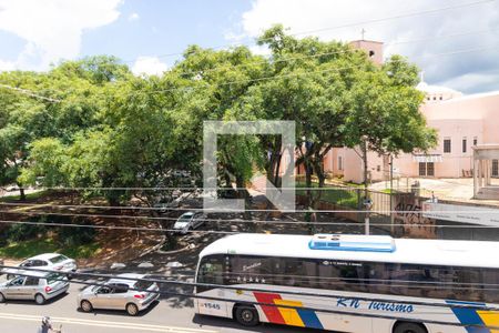 Vista da Sala de apartamento para alugar com 3 quartos, 105m² em Vila Lemos, Campinas