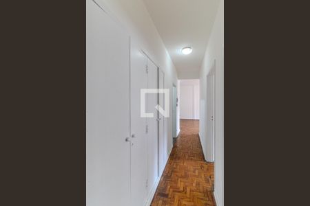 Correodr de apartamento para alugar com 2 quartos, 117m² em Consolação, São Paulo