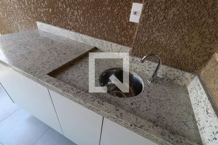 Varanda Gourmet - Pia de apartamento para alugar com 2 quartos, 60m² em Santa Terezinha, Santo André