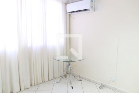 Sala de apartamento para alugar com 2 quartos, 54m² em Setor Oeste, Goiânia