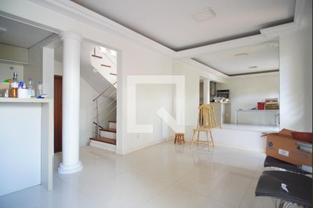 Sala de casa à venda com 1 quarto, 145m² em Higienópolis, Porto Alegre