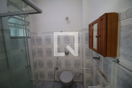 Banheiro de apartamento para alugar com 1 quarto, 59m² em Ramos, Rio de Janeiro