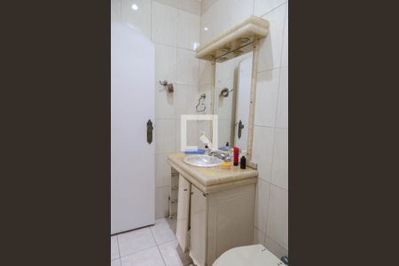 Casa à venda com 450m², 5 quartos e 5 vagas Casa à venda com 450m², 5 quartos e 5 vagasBanheiro 2