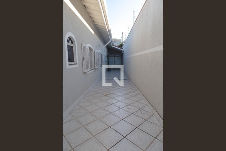 Casa à venda com 450m², 5 quartos e 5 vagas Casa à venda com 450m², 5 quartos e 5 vagasCorredor