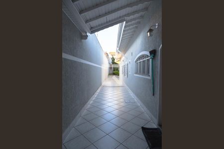 Casa à venda com 450m², 5 quartos e 5 vagas Casa à venda com 450m², 5 quartos e 5 vagasCorredor