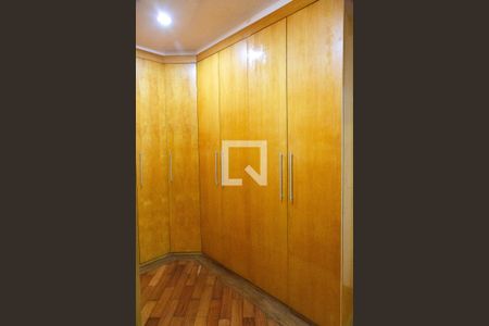 Casa à venda com 450m², 5 quartos e 5 vagas Casa à venda com 450m², 5 quartos e 5 vagasQuarto 6