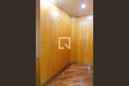 Casa à venda com 450m², 5 quartos e 5 vagas Casa à venda com 450m², 5 quartos e 5 vagasQuarto 6