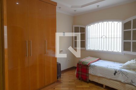 Casa à venda com 450m², 5 quartos e 5 vagas Casa à venda com 450m², 5 quartos e 5 vagasQuarto 4