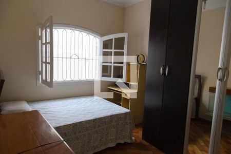 Casa à venda com 450m², 5 quartos e 5 vagas Casa à venda com 450m², 5 quartos e 5 vagasQuarto 3