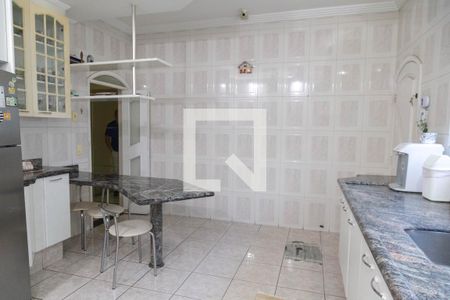 Casa à venda com 450m², 5 quartos e 5 vagas Casa à venda com 450m², 5 quartos e 5 vagasCozinha