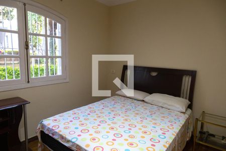 Casa à venda com 450m², 5 quartos e 5 vagas Casa à venda com 450m², 5 quartos e 5 vagasQuarto 4