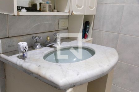 Casa à venda com 450m², 5 quartos e 5 vagas Casa à venda com 450m², 5 quartos e 5 vagasBanheiro 3