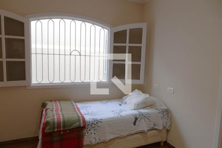 Casa à venda com 450m², 5 quartos e 5 vagas Casa à venda com 450m², 5 quartos e 5 vagasQuarto 4