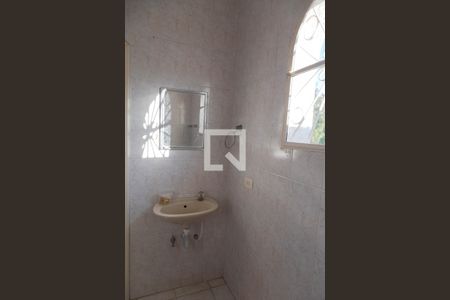 Casa à venda com 450m², 5 quartos e 5 vagas Casa à venda com 450m², 5 quartos e 5 vagasBanheiro