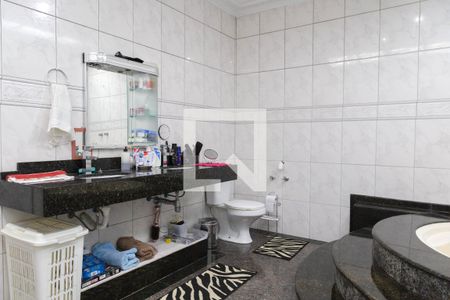 Casa à venda com 450m², 5 quartos e 5 vagas Casa à venda com 450m², 5 quartos e 5 vagasBanheiro 4