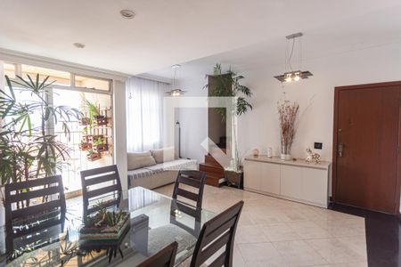 Sala 1 de apartamento à venda com 4 quartos, 188m² em Sagrada Família, Belo Horizonte