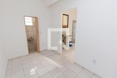 Sala/Quarto de casa para alugar com 1 quarto, 25m² em Jardim Matarazzo, São Paulo