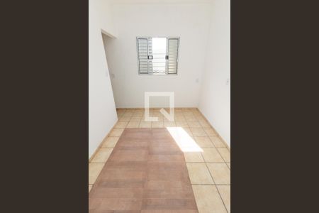 Sala/Quarto de casa para alugar com 1 quarto, 27m² em Jardim Matarazzo, São Paulo