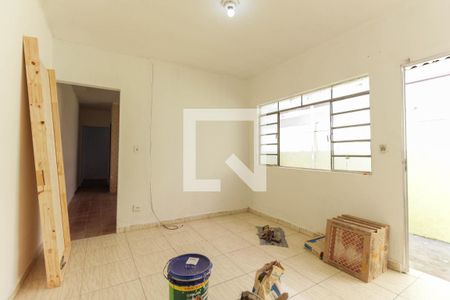 Sala de casa para alugar com 2 quartos, 100m² em Jardim das Camélias, São Paulo