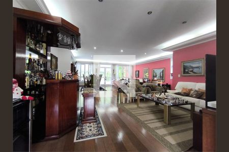 Casa à venda com 4 quartos, 584m² em Jardim Guedala, São Paulo