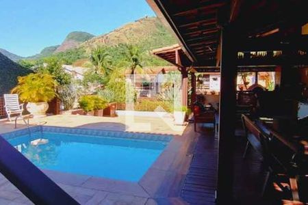 Casa de condomínio à venda com 527m², 4 quartos e 3 vagas